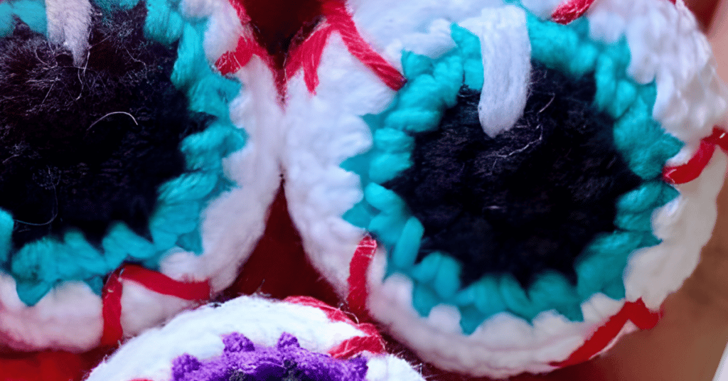 olhos de crochê para o Halloween