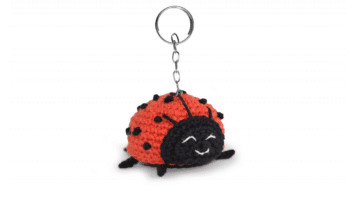 Faça de um jeito fácil o chaveiro amigurumi de joaninha: Passo a passo com gráficos