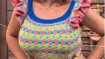 Cropped de crochê colorido: Veja o passo a passo!