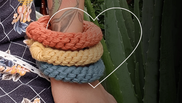 Fazendo uma pulseira em macramê – feito com fio Ateliê