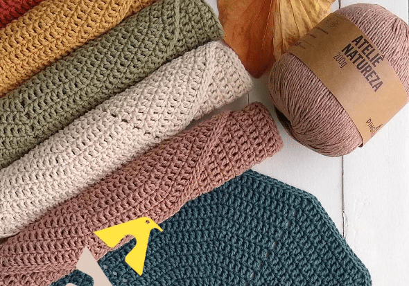 Sousplat de crochê – Mesa posta com fio ATELIÊ NATUREZA