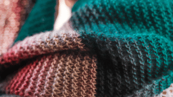 Cachecol de tricô colorido Perfeito para esse inverno!