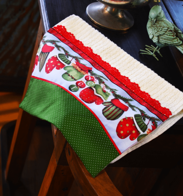 Encanto Natalino em Patchwork: Toalha de Lavabo