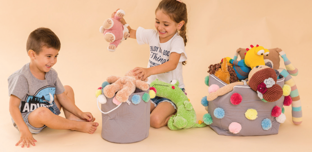 Harmonia Lúdica: Cestos em Patchwork para Guardar Brinquedos