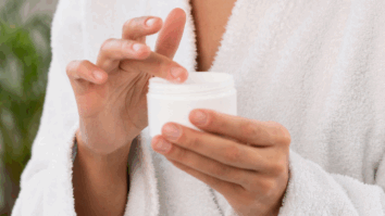 Esses 4 cremes antissinais têm sido os mais recomendados pelos dermatologistas; saiba o porquê