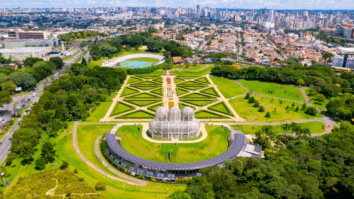 Descubra Curitiba em 3 Dias: Trilhos, Sabores e Paisagens Inesquecíveis